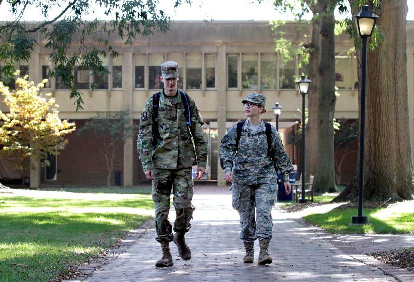 ODU 军事 Students in Uniform